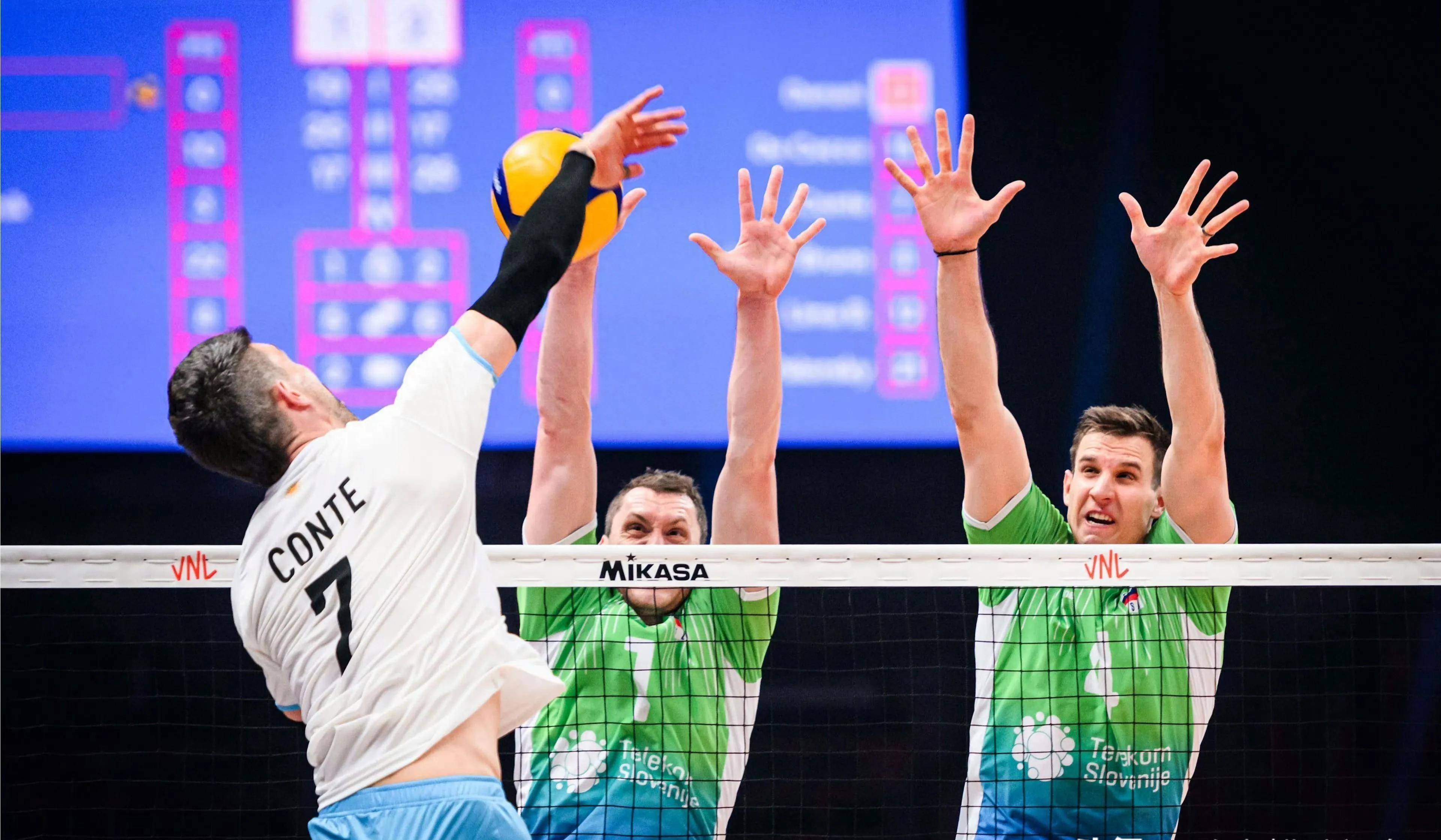 爱游戏官网-掘金观众热烈欢呼！，费德勒迎来五赛季出色发挥赢得满堂喝彩的简单介绍