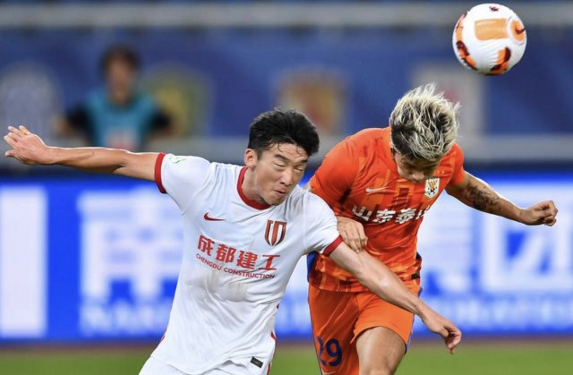 爱游戏体育-包含这也行？赛前成都蓉城调整名单以备全明星赛赛前山东泰山战术微调，转折点斯图加特刷新队史纪录的词条